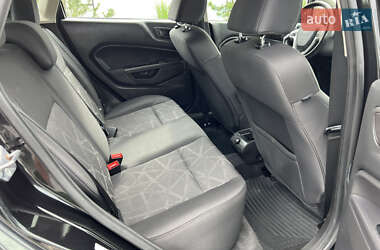 Хэтчбек Ford Fiesta 2013 в 