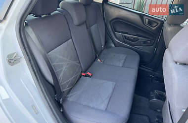 Хэтчбек Ford Fiesta 2013 в 