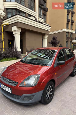 Хэтчбек Ford Fiesta 2007 в 
