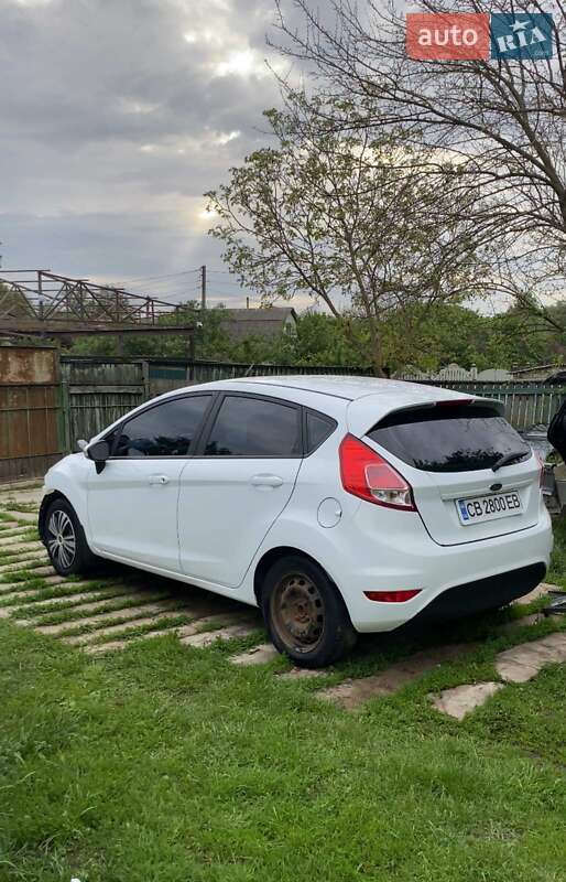 Хэтчбек Ford Fiesta 2013 в Чернигове