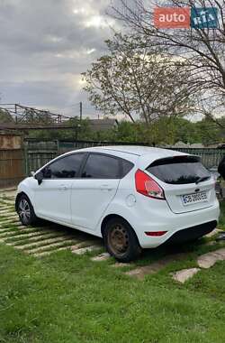 Хэтчбек Ford Fiesta 2013 в 