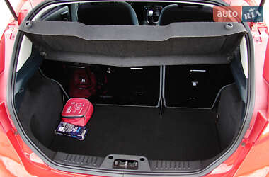 Хэтчбек Ford Fiesta 2009 в 