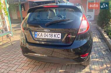 Хэтчбек Ford Fiesta 2013 в 