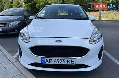 Хэтчбек Ford Fiesta 2018 в 