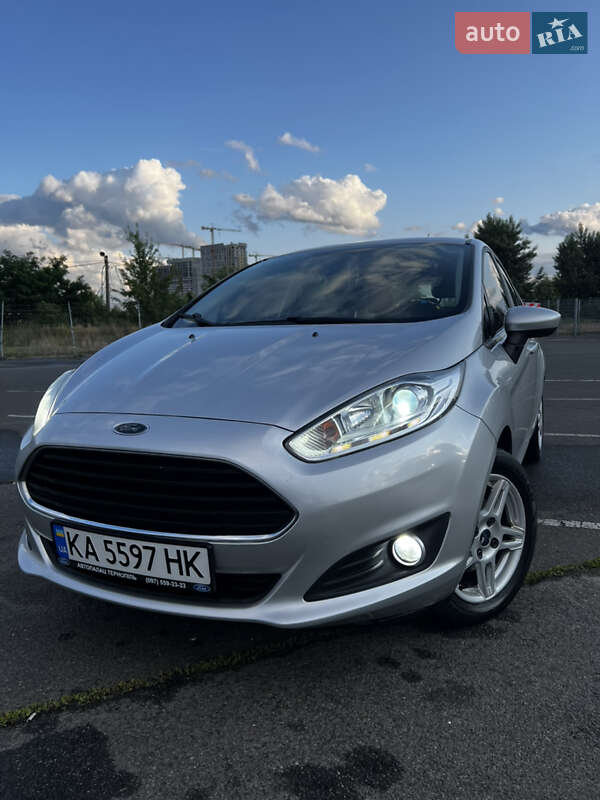Хетчбек Ford Fiesta 2017 в Києві