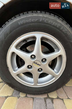 Хэтчбек Ford Fiesta 2008 в 