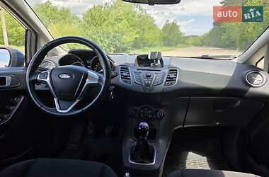 Хэтчбек Ford Fiesta 2013 в Шумске