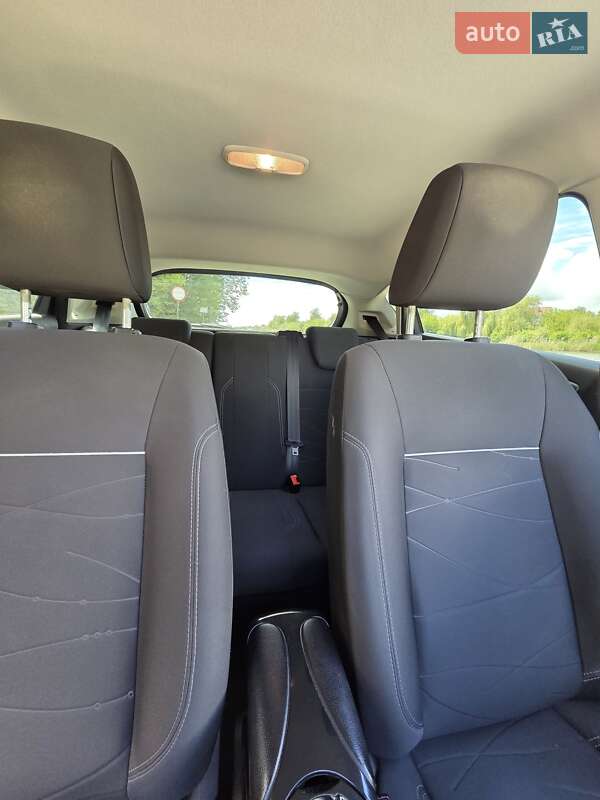 Хэтчбек Ford Fiesta 2013 в Шумске