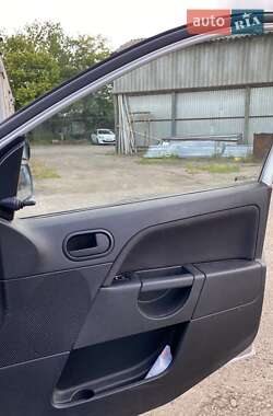 Хэтчбек Ford Fiesta 2008 в 