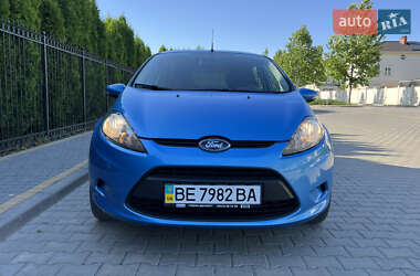 Хэтчбек Ford Fiesta 2012 в 