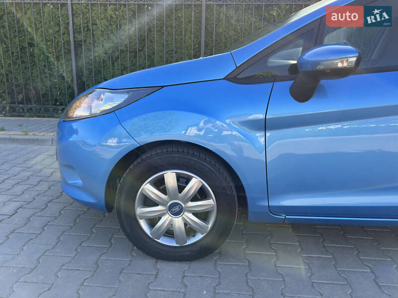 Хэтчбек Ford Fiesta 2012 в Одессе
