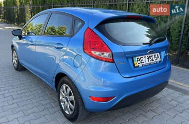 Хэтчбек Ford Fiesta 2012 в 