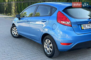 Хэтчбек Ford Fiesta 2012 в 