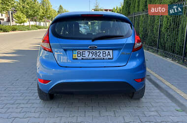 Хэтчбек Ford Fiesta 2012 в 