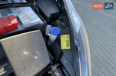 Хэтчбек Ford Fiesta 2012 в 