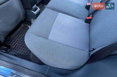 Хэтчбек Ford Fiesta 2012 в 
