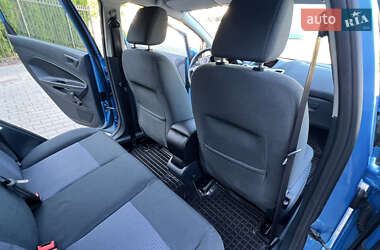 Хэтчбек Ford Fiesta 2012 в 
