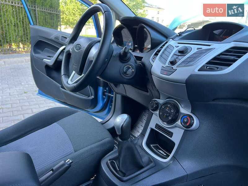 Хэтчбек Ford Fiesta 2012 в Одессе