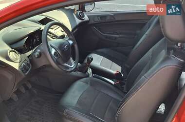 Хэтчбек Ford Fiesta 2014 в 
