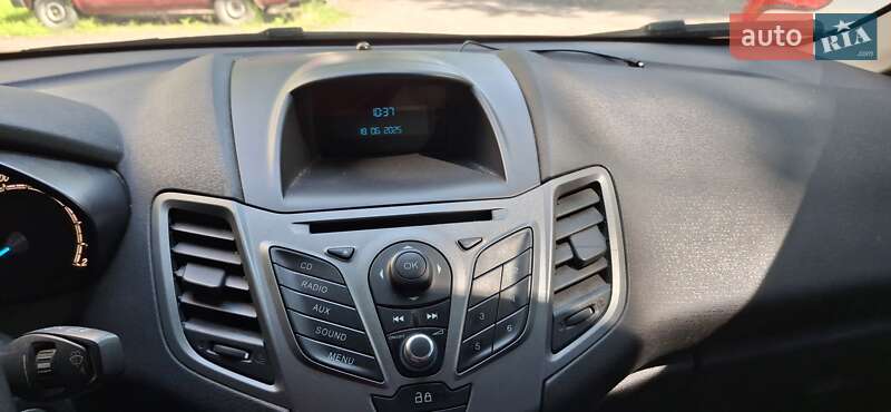 Хэтчбек Ford Fiesta 2014 в Киеве