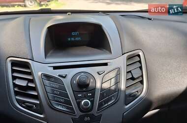 Хэтчбек Ford Fiesta 2014 в 