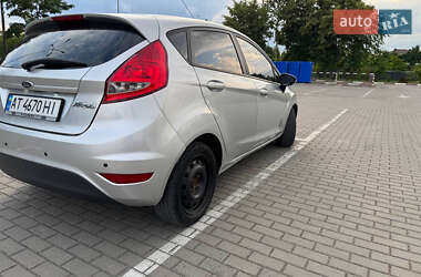 Хэтчбек Ford Fiesta 2012 в 