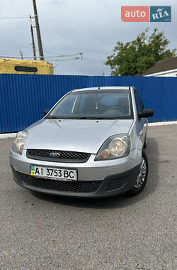 Хэтчбек Ford Fiesta 2007 в 