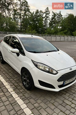 Хетчбек Ford Fiesta 2014 в Івано-Франківську