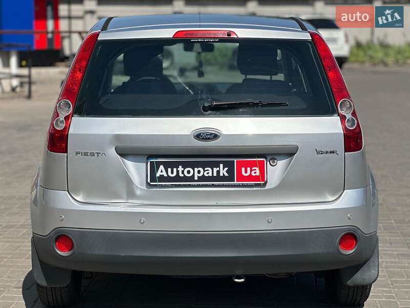 Хэтчбек Ford Fiesta 2005 в Одессе