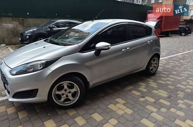 Хэтчбек Ford Fiesta 2012 в 