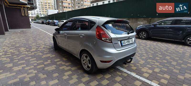 Хэтчбек Ford Fiesta 2012 в Виннице