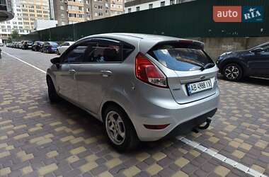 Хэтчбек Ford Fiesta 2012 в 