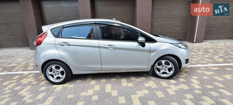 Хэтчбек Ford Fiesta 2012 в Виннице