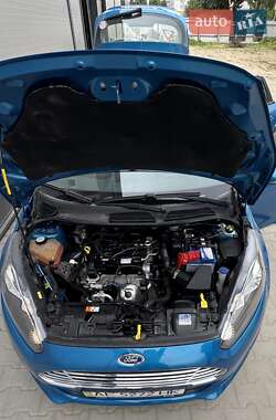 Хэтчбек Ford Fiesta 2013 в 