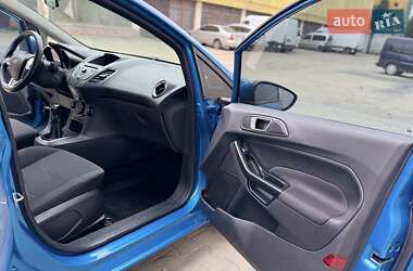 Хэтчбек Ford Fiesta 2013 в 