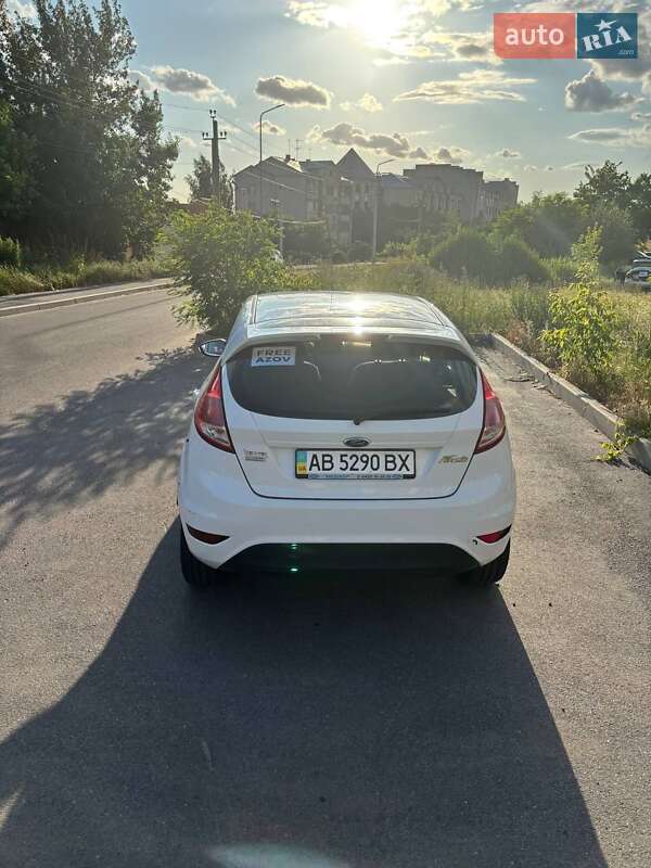 Хэтчбек Ford Fiesta 2013 в Виннице