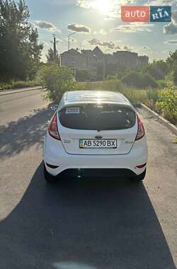 Хэтчбек Ford Fiesta 2013 в 