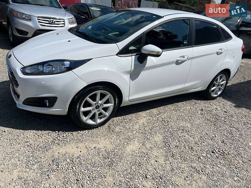 Седан Ford Fiesta 2014 в 
