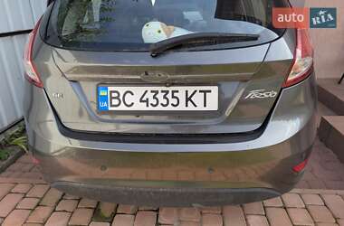 Хэтчбек Ford Fiesta 2018 в 