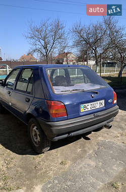 Хэтчбек Ford Fiesta 1992 в 