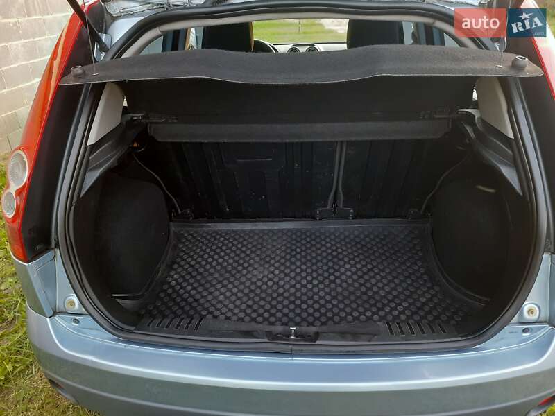 Хетчбек Ford Fiesta 2007 в Києві