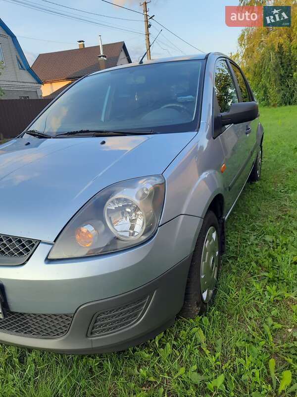 Хетчбек Ford Fiesta 2007 в Києві