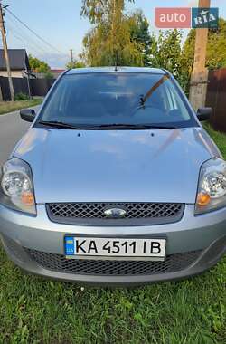 Хэтчбек Ford Fiesta 2007 в 