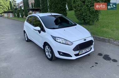 Хетчбек Ford Fiesta 2014 в Хмельницькому