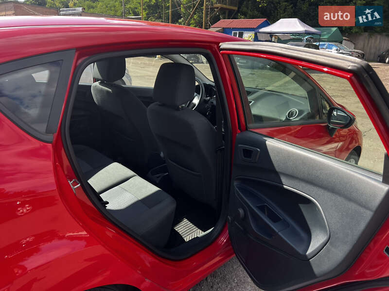 Хетчбек Ford Fiesta 2011 в Києві