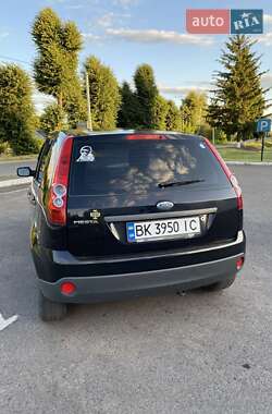 Хэтчбек Ford Fiesta 2008 в 