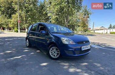 Хэтчбек Ford Fiesta 2007 в 