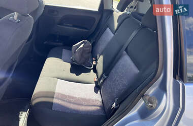 Хэтчбек Ford Fiesta 2006 в 