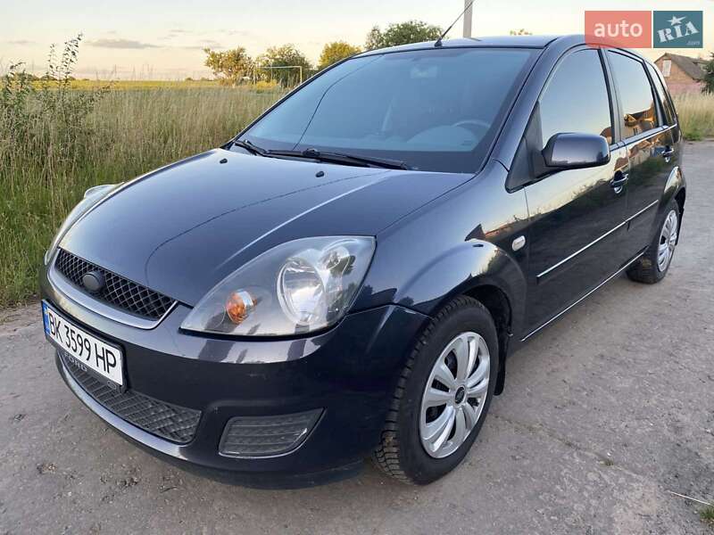 Хэтчбек Ford Fiesta 2008 в Луцке