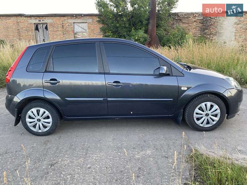 Хэтчбек Ford Fiesta 2008 в Луцке